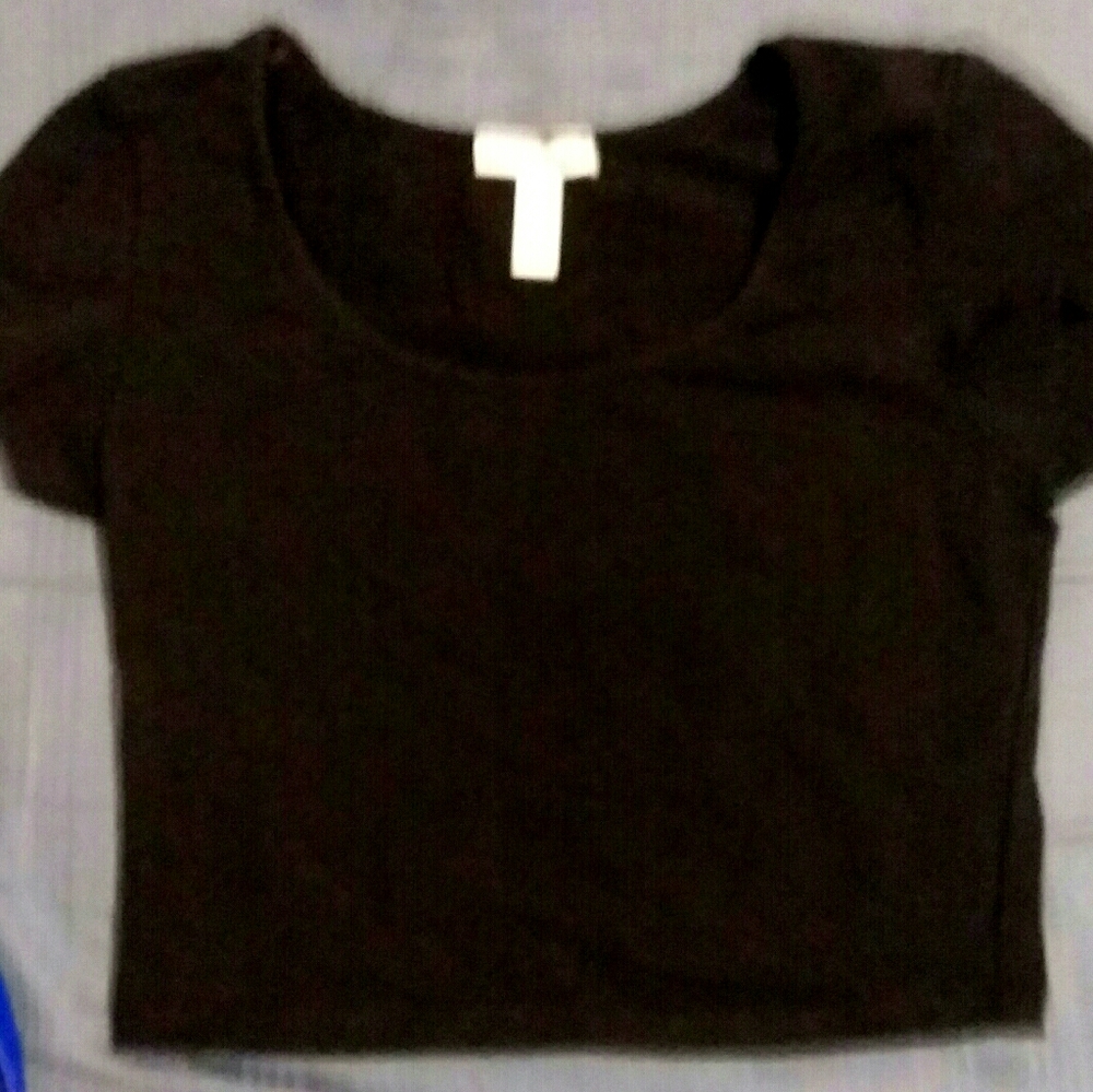 Black crop top